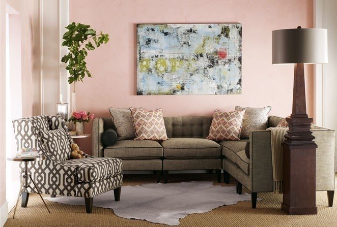 Сочетание кресла и дивана в интерьере