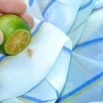 Как отмыть яблочный сок с одежды