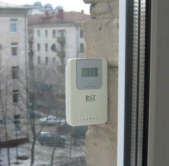 Внешний термометр за окно