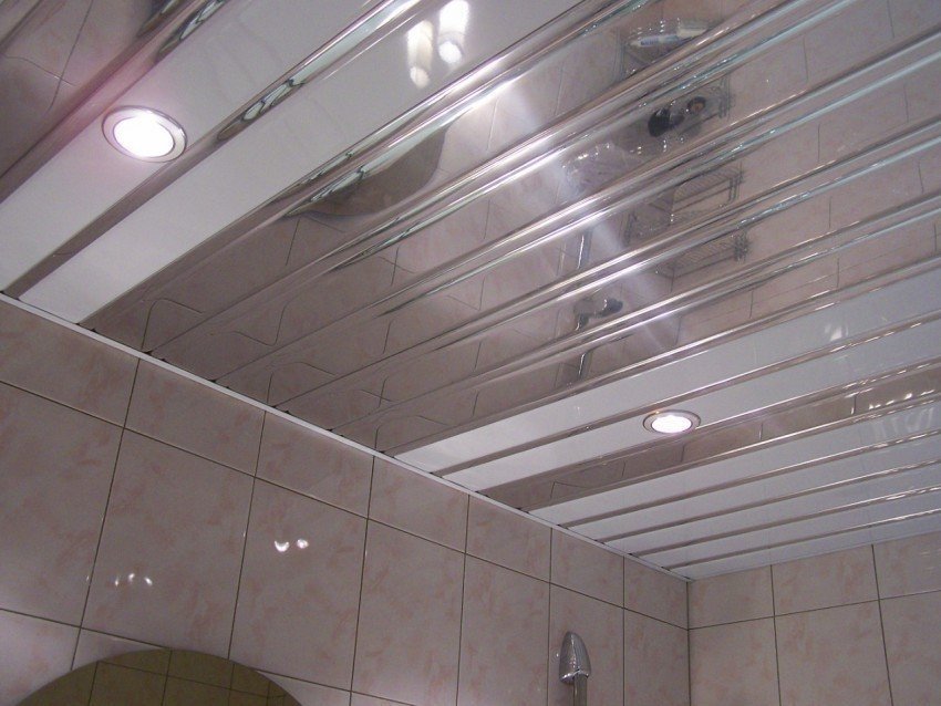 Подвесной алюминиевый реечный потолок geipel