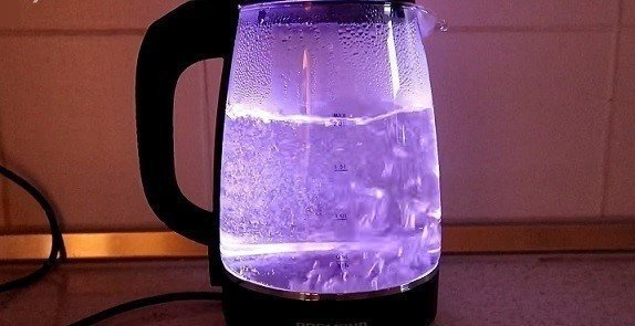 Электрический чайник с подсветкой