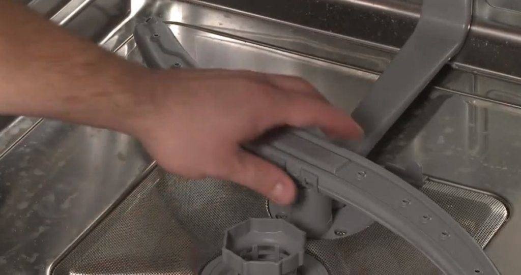 Индезит посудомоечная машина не сливает воду