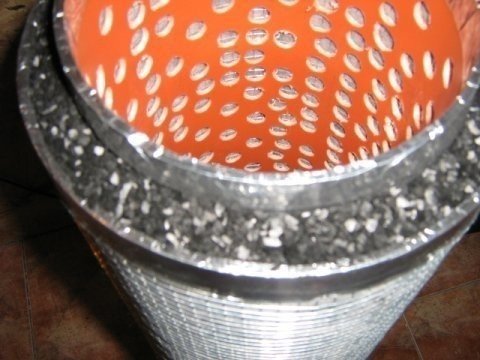 Угольный фильтр из канализационной трубы