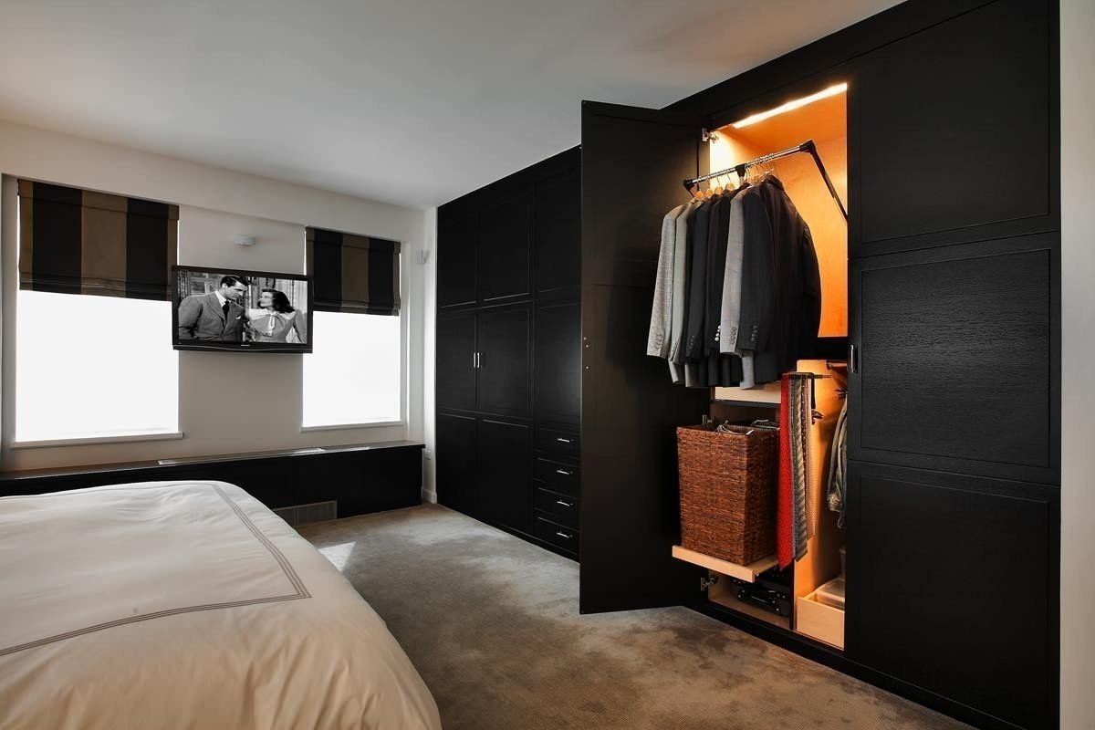Шкафы гардеробы в интерьере в спальне