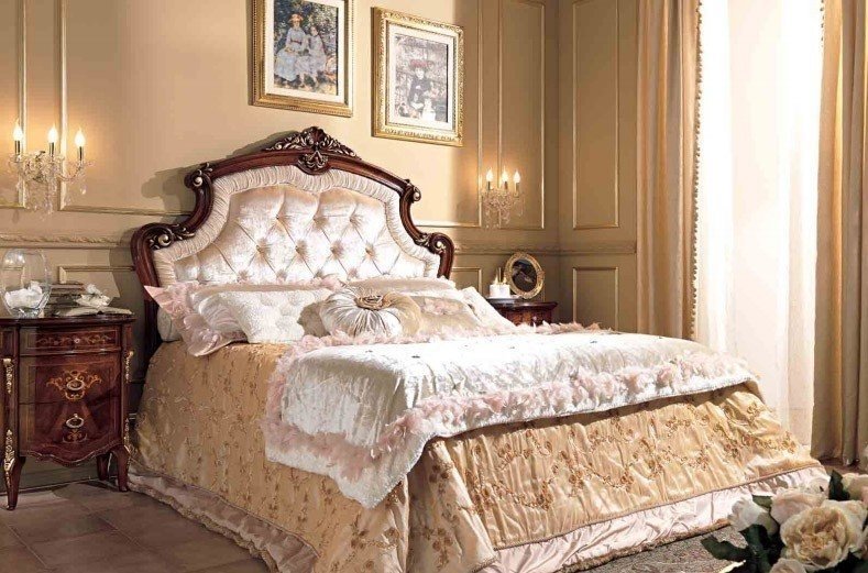 Итальянские кровати с мягким изголовьем