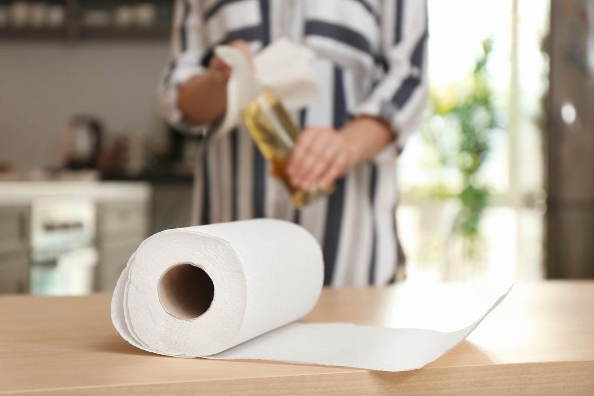 Фон с кухней и полотенцами бумажными