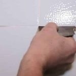 Как правильно замазать швы между плиткой